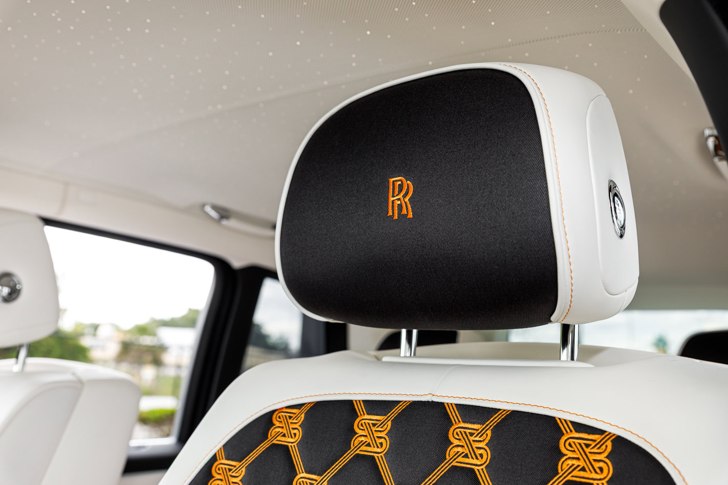 Certified 2026 Rolls-Royce Cullinan Black Badge AWD/4WD image 25