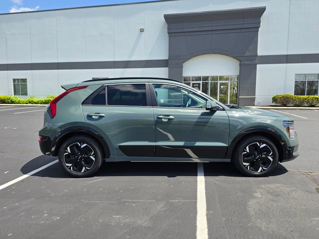 Used 2023 Kia Niro Wave w/ Wave Preserve Package FWD image 5