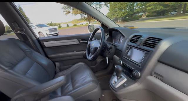Used 2011 Honda CR-V EX-L image 4