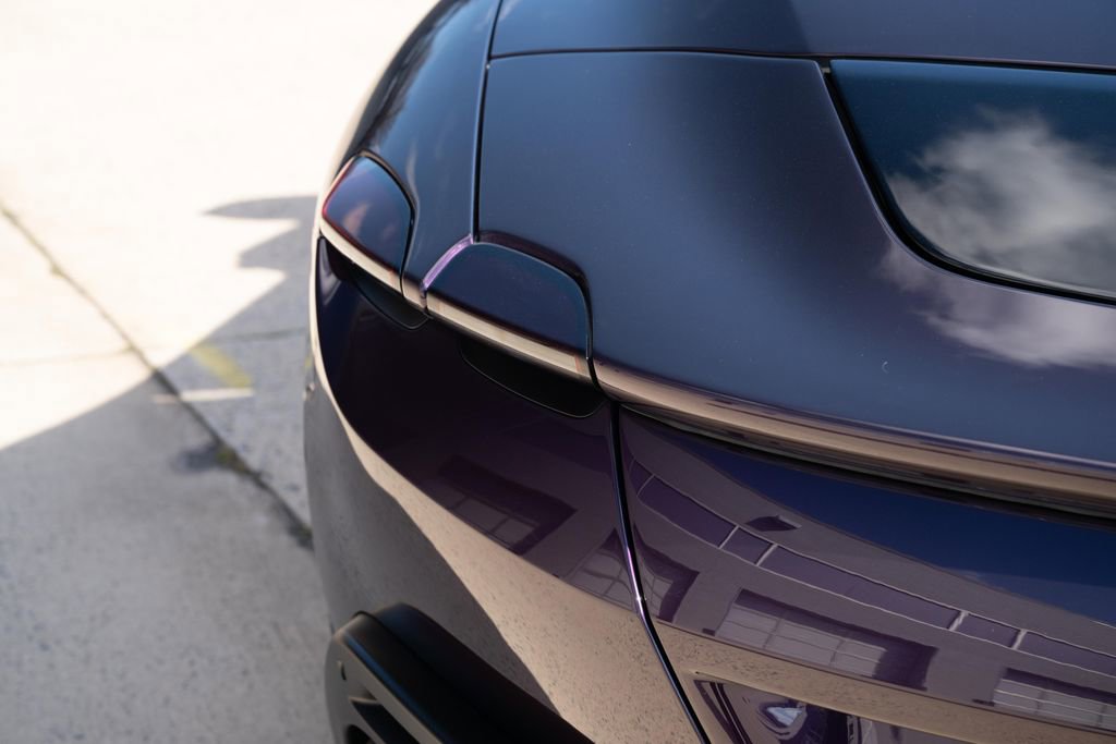 Used 2024 Ferrari Roma Spider image 22