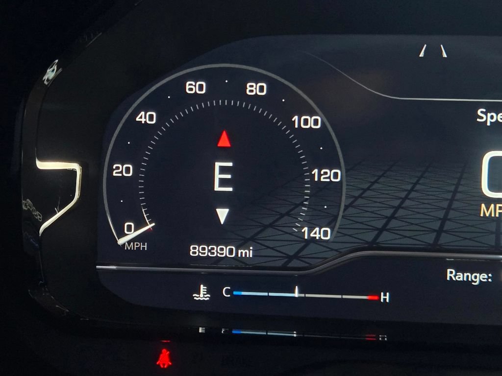 Used 2022 GMC Yukon Denali RWD image 29