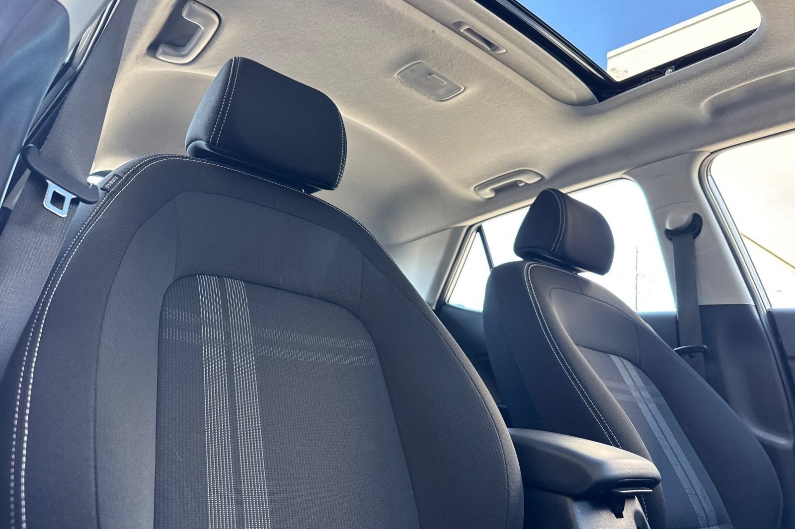 Used 2025 Hyundai Venue SEL FWD image 18
