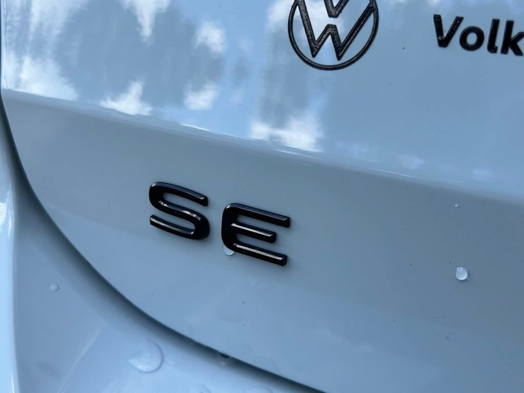 New 2026 Volkswagen Taos SE FWD image 46