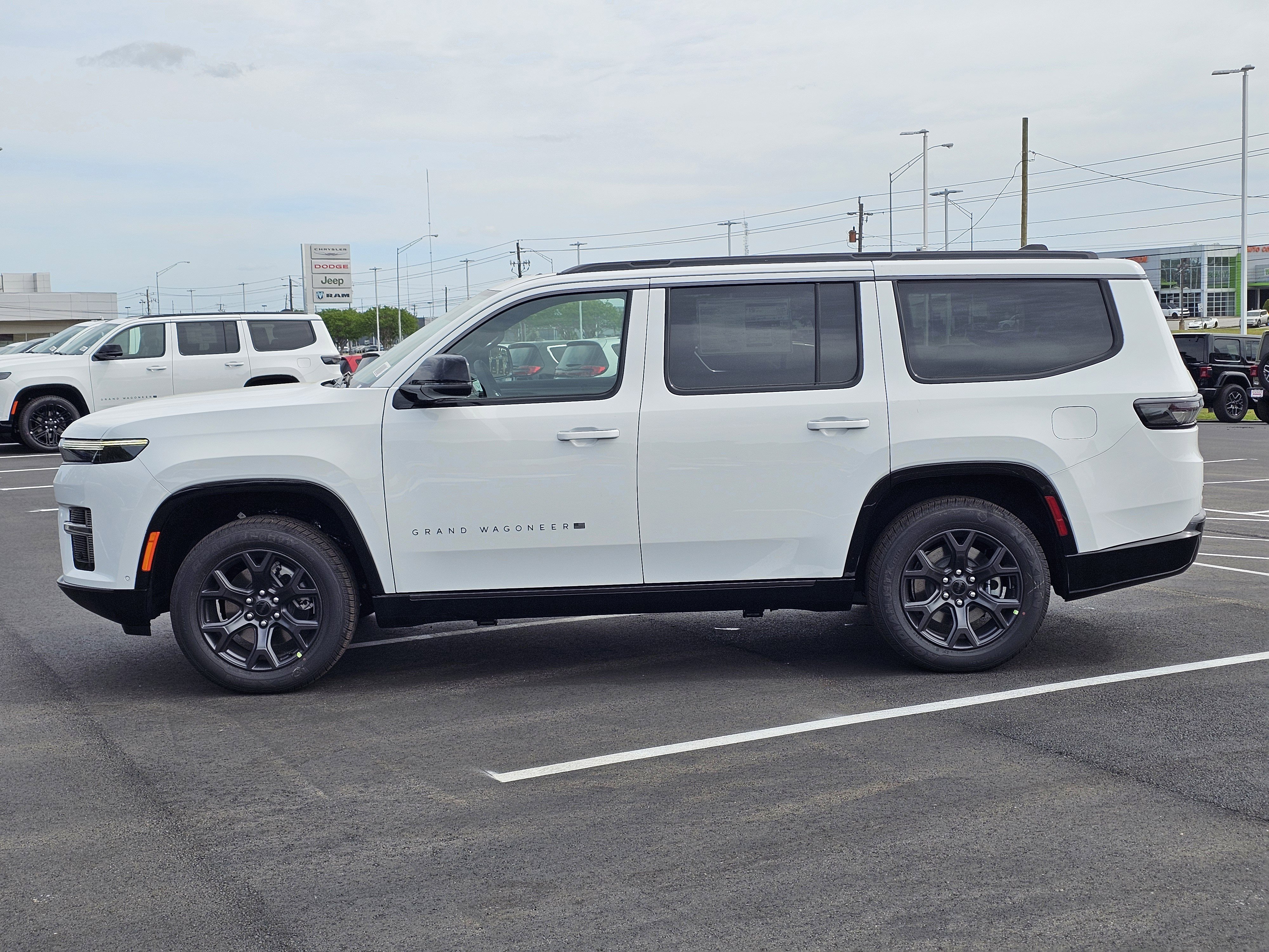 New 2026 Jeep Grand Wagoneer Limited image 14