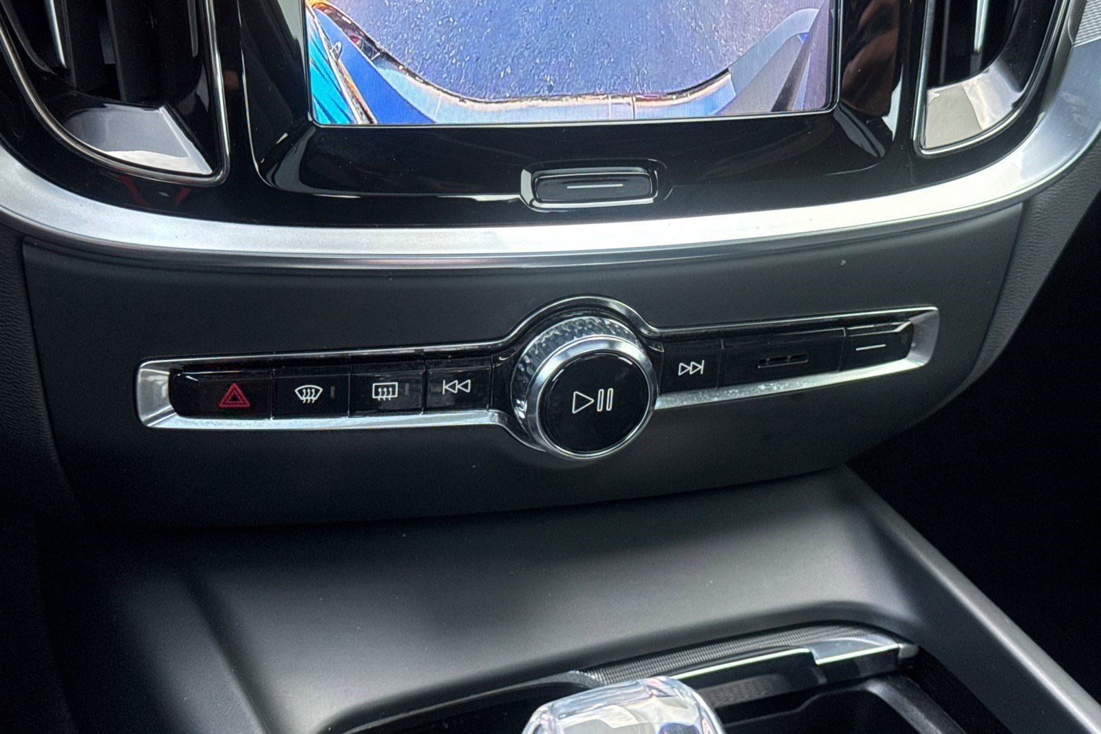 Used 2024 Volvo S60 B5 Plus w/ Climate Package image 18