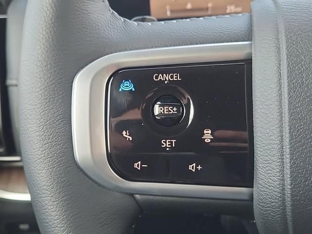 New 2025 Nissan Armada SL w/ Captain's Chari Seat Package AWD/4WD image 11