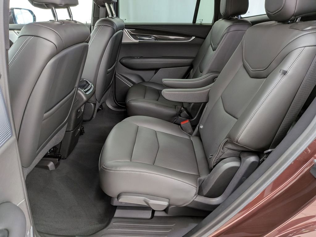 Used 2023 Cadillac XT6 Sport w/ Technology Package image 27