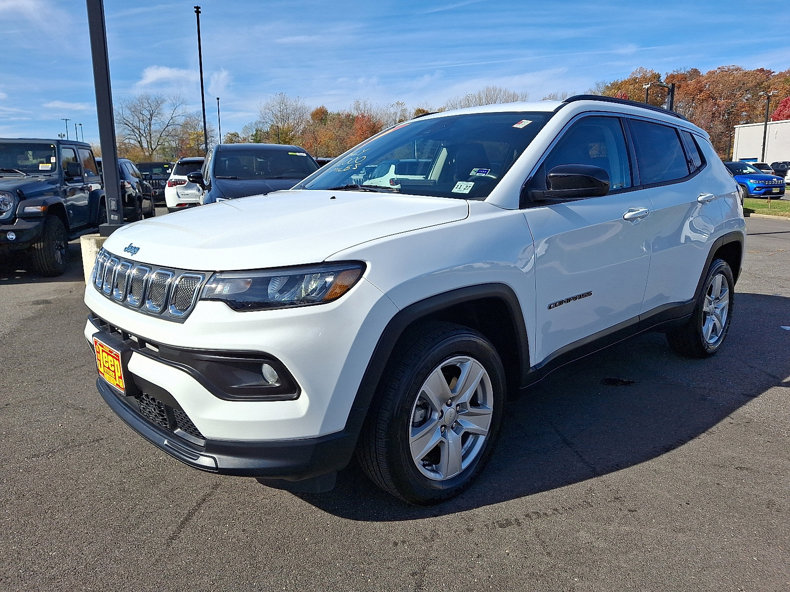 Certified 2022 Jeep Compass Latitude w/ Convenience Group image 3