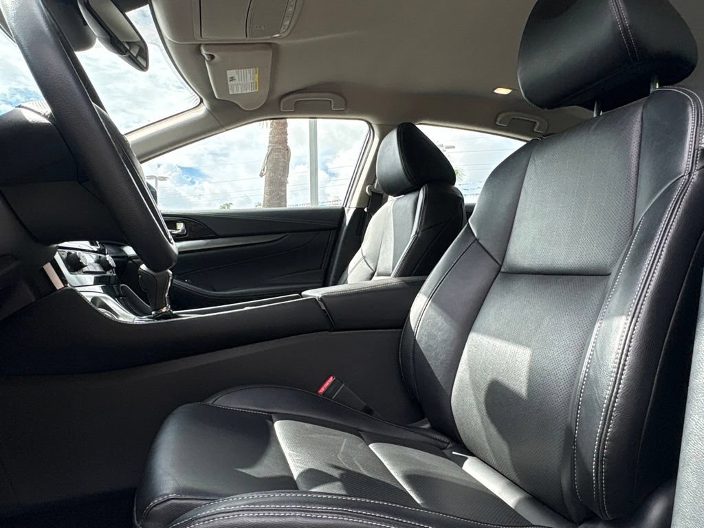 Used 2023 Nissan Maxima SV w/ Floor Mat Group FWD image 15