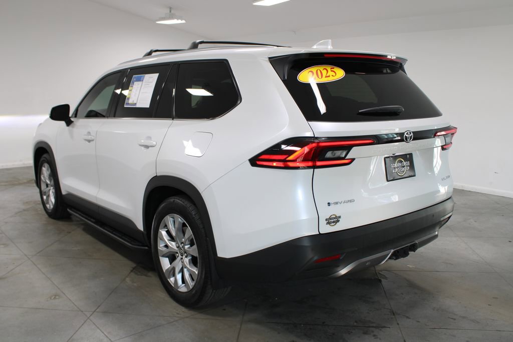 Used 2025 Toyota Grand Highlander Limited image 7