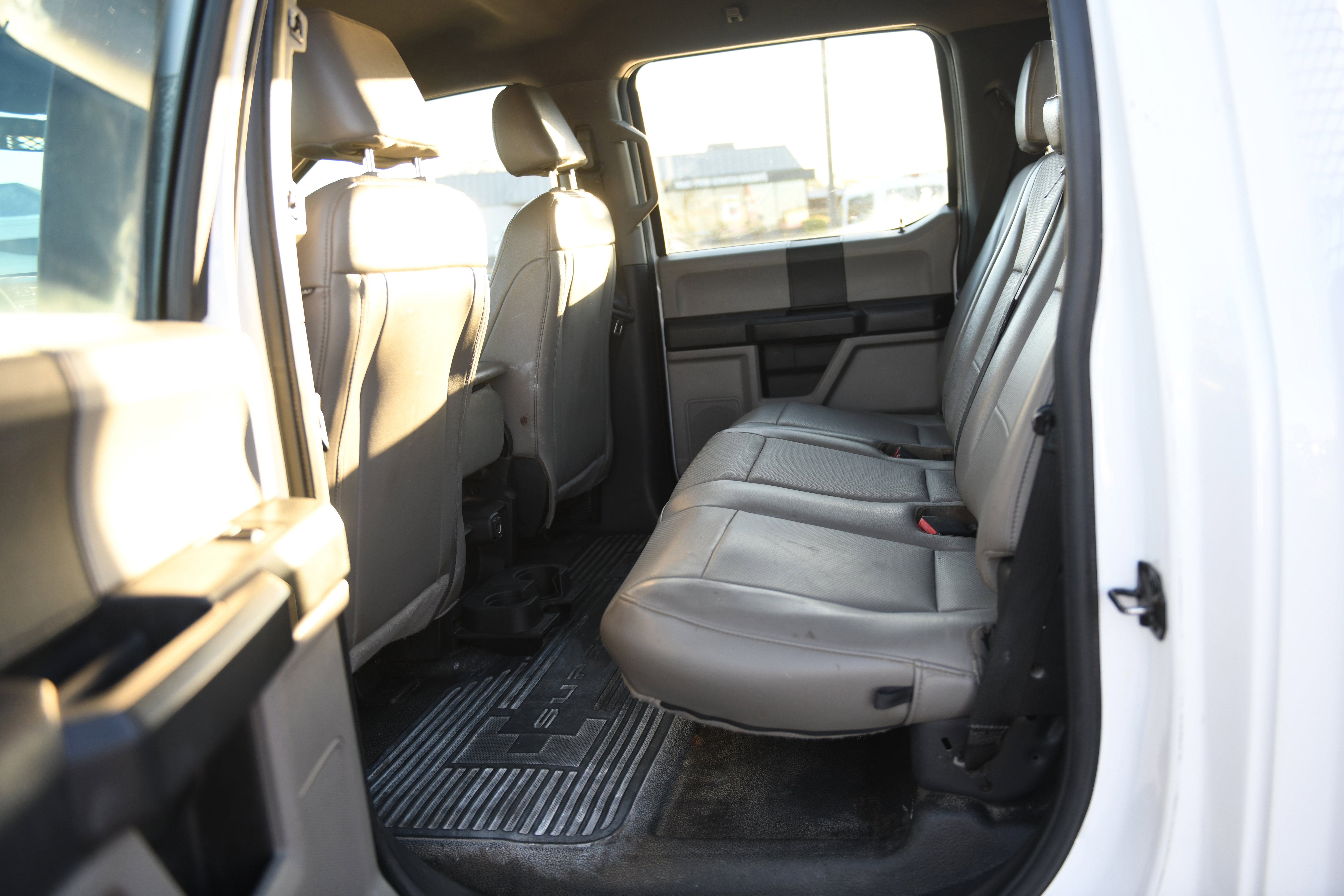 Used 2020 Ford F350 XL w/ Power Equipment Group image 17