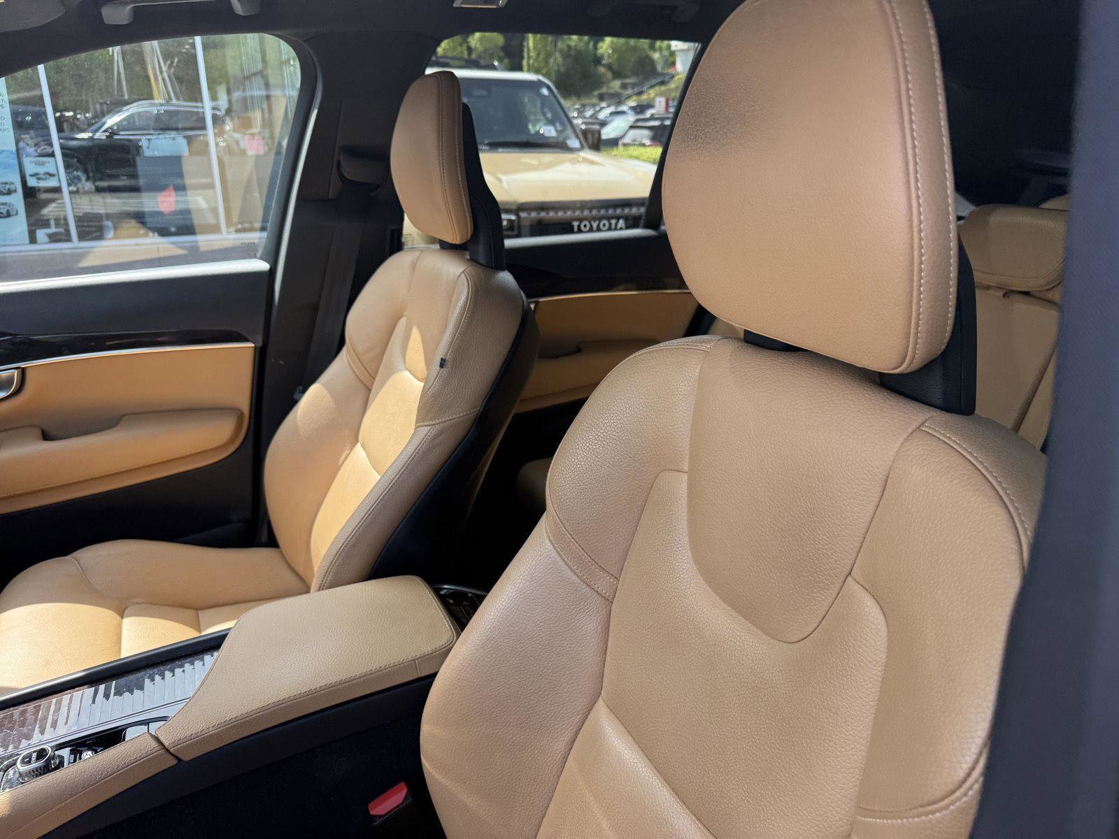 Used 2017 Volvo XC90 T6 Momentum w/ Vision Package AWD/4WD image 15
