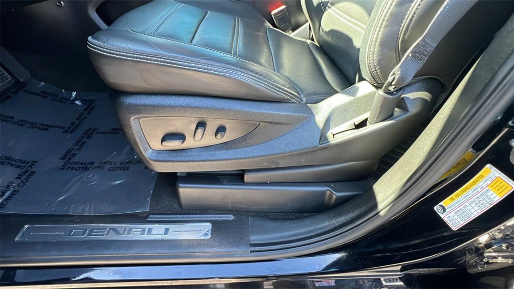 Used 2018 GMC Yukon Denali w/ Denali Ultimate Package image 14