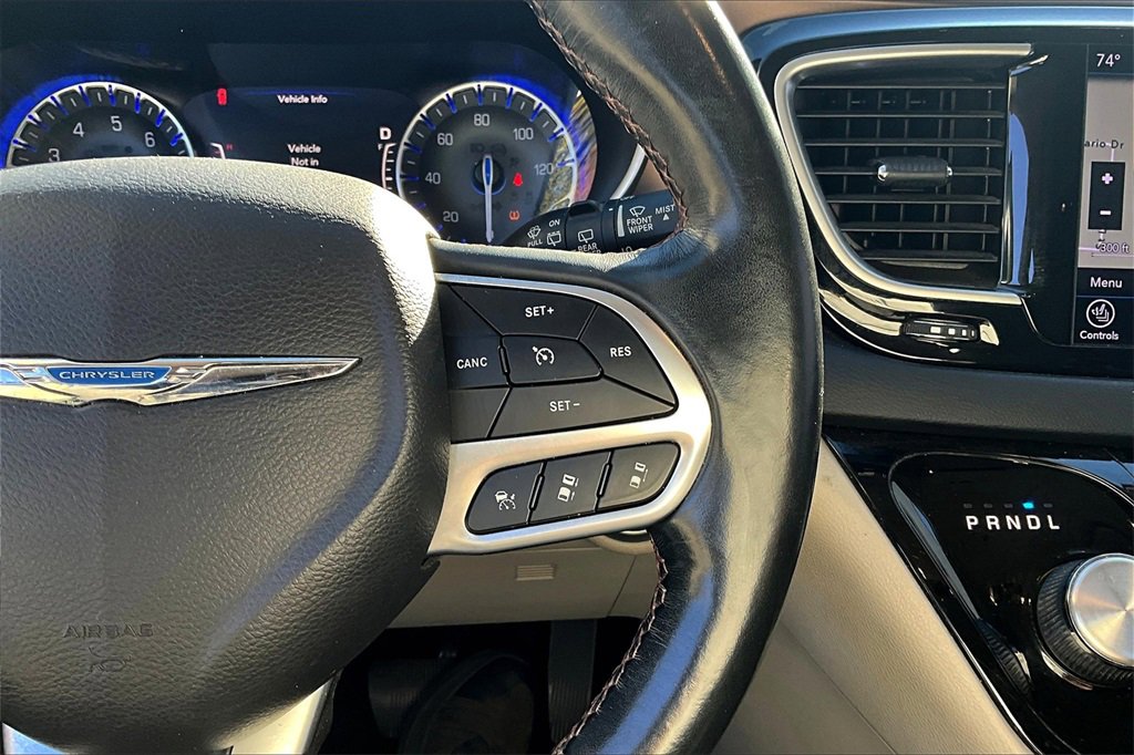 Used 2019 Chrysler Pacifica Touring-L Plus w/ Advanced Safetytec Group image 12