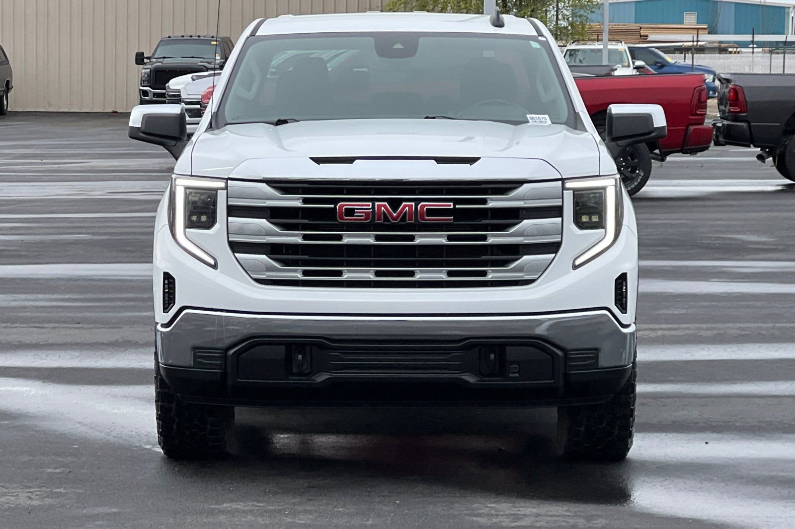 Used 2023 GMC Sierra 1500 SLE AWD/4WD image 9