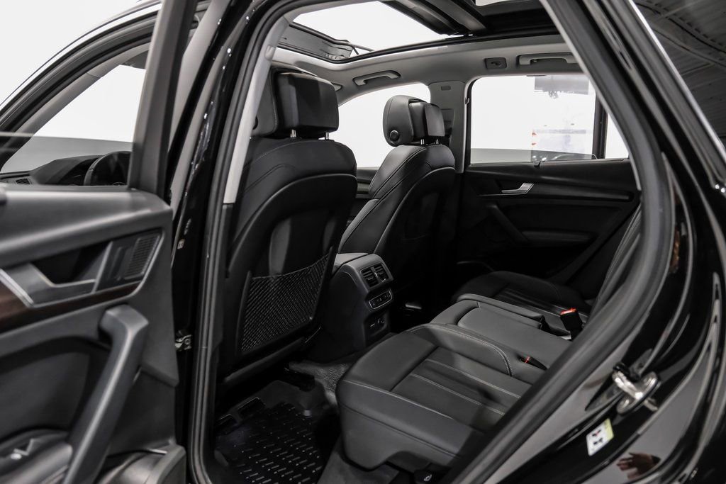 Used 2024 Audi Q5 e Prestige w/ Prestige Package image 42