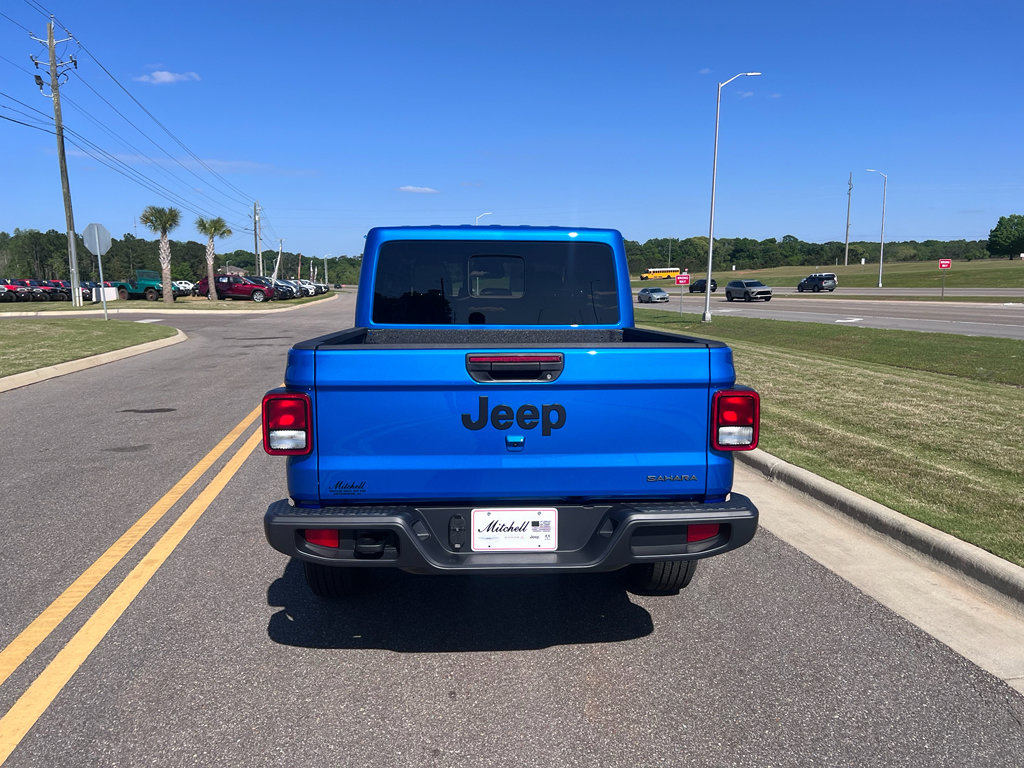 New 2026 Jeep Gladiator Sport AWD/4WD image 7