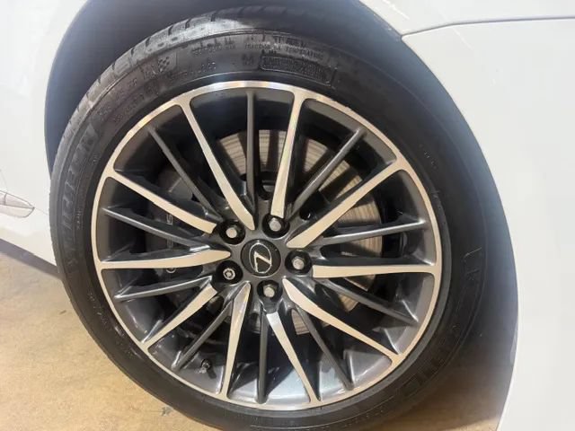 Used 2017 Lexus LS 460 F Sport w/ F Sport Package RWD image 19