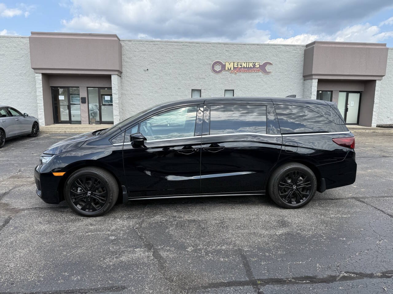 Used 2025 Honda Odyssey Sport-L image 9