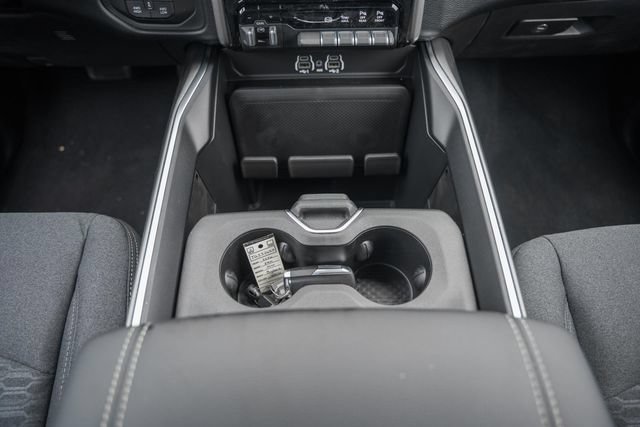 New 2026 RAM 3500 Big Horn AWD/4WD image 38