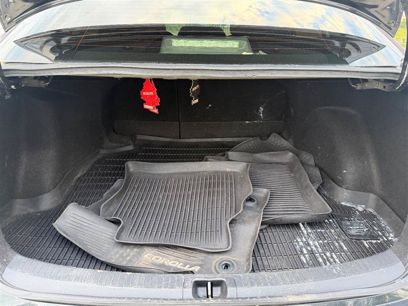 Used 2020 Toyota Corolla SE FWD image 16