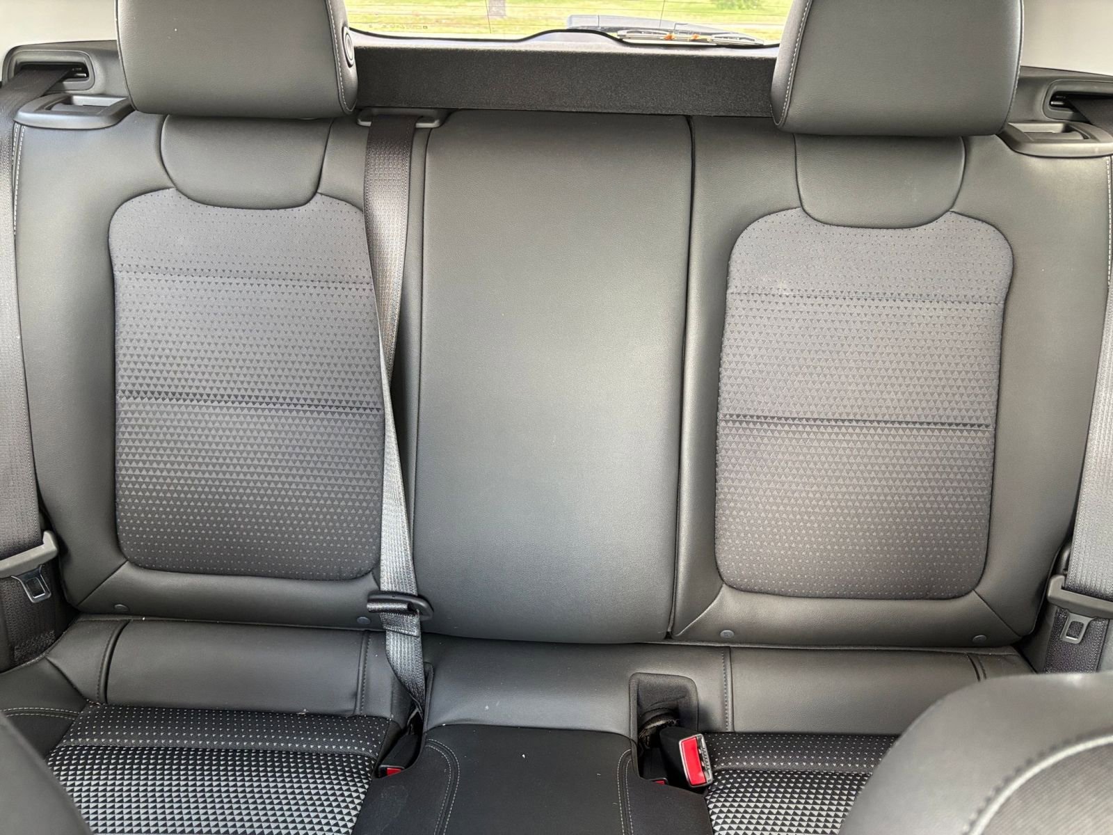 Used 2025 Chevrolet Trax LT image 37