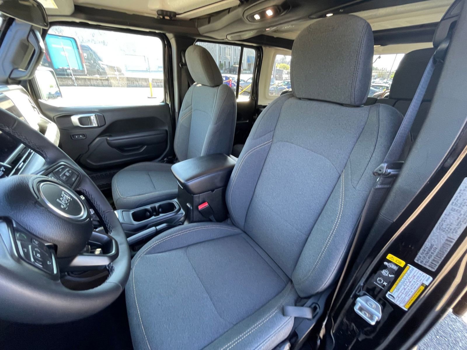 Used 2025 Jeep Wrangler Sport S AWD/4WD image 36