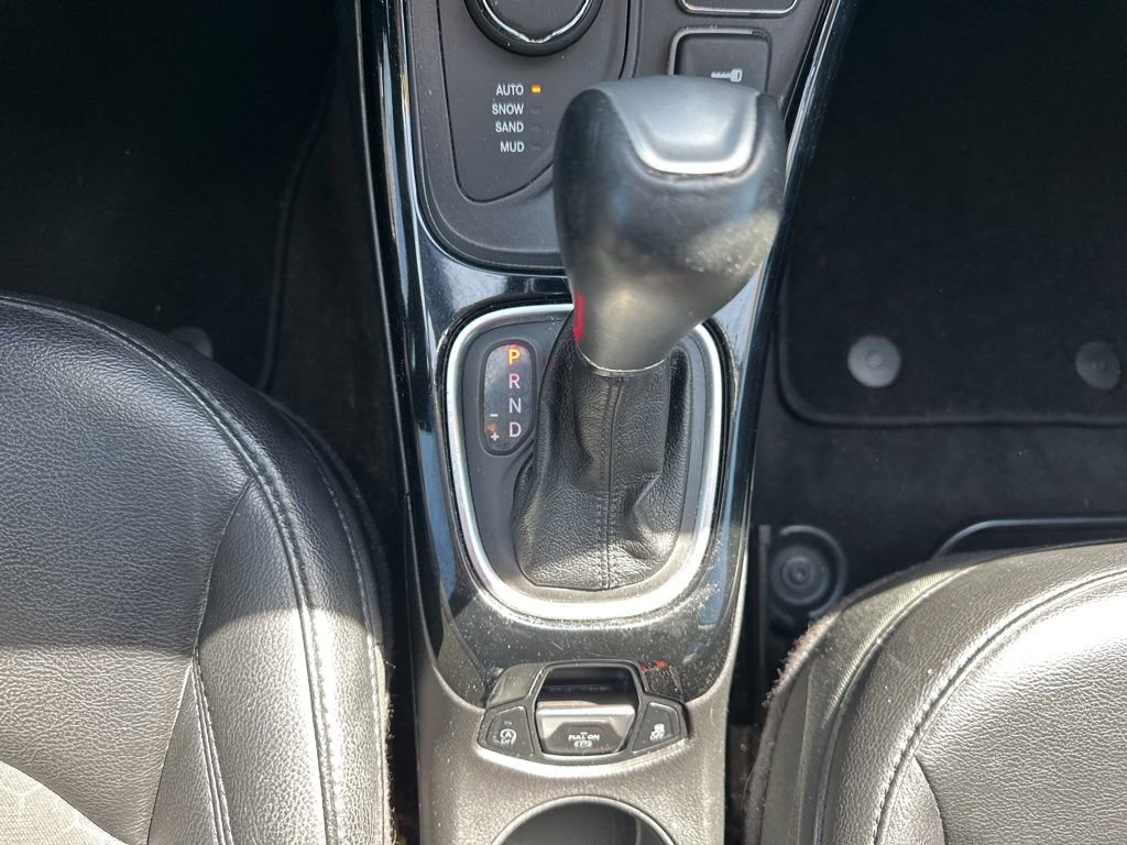 Used 2018 Jeep Compass Latitude w/ Popular Equipment Group image 6