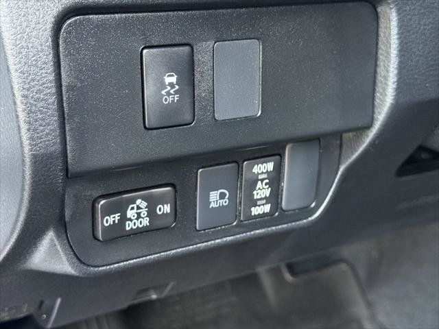 Certified 2023 Toyota Tacoma TRD Off-Road AWD/4WD image 17