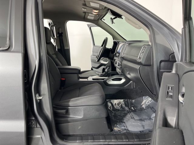 Used 2024 Nissan Frontier SV image 37