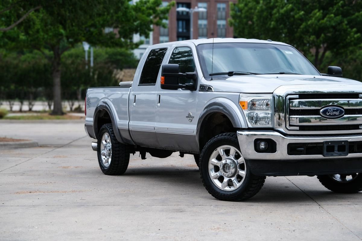 Used 2013 Ford F250 Lariat w/ Lariat Interior Pkg AWD/4WD image 2