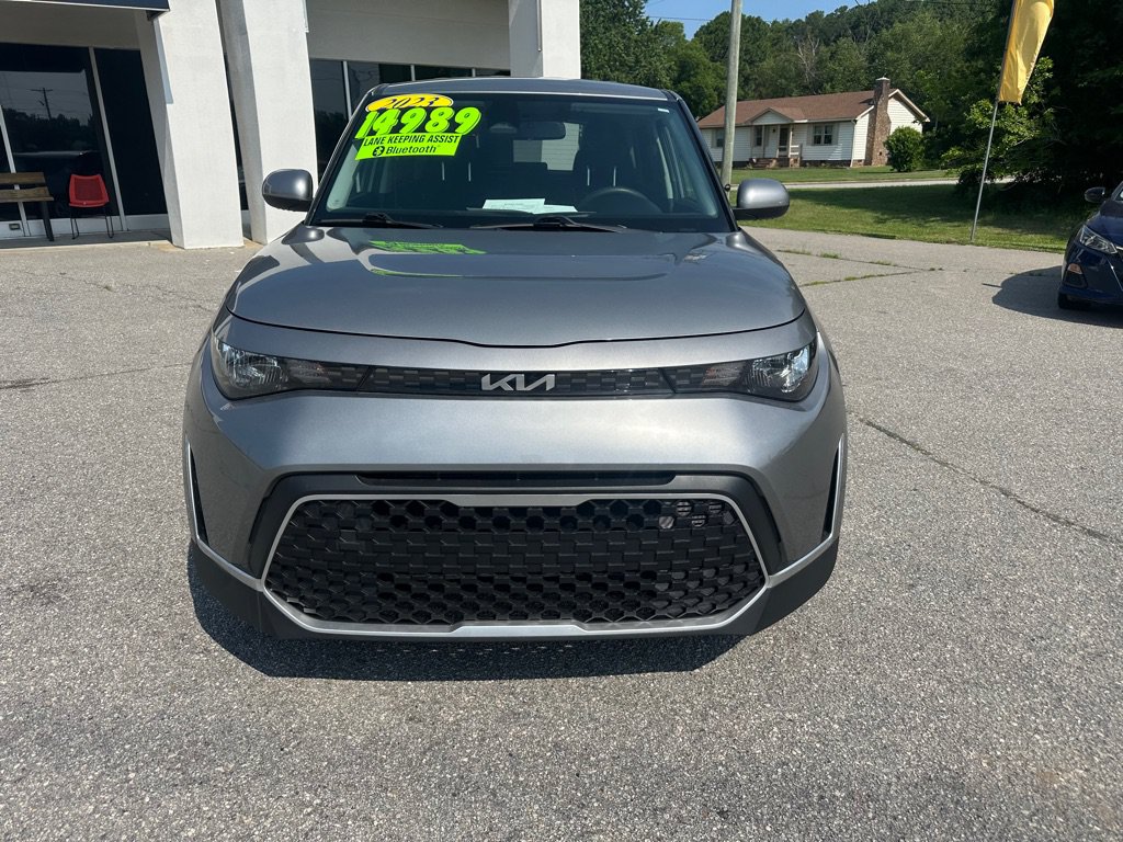 Used 2023 Kia Soul LX w/ LX Technology Package FWD image 8