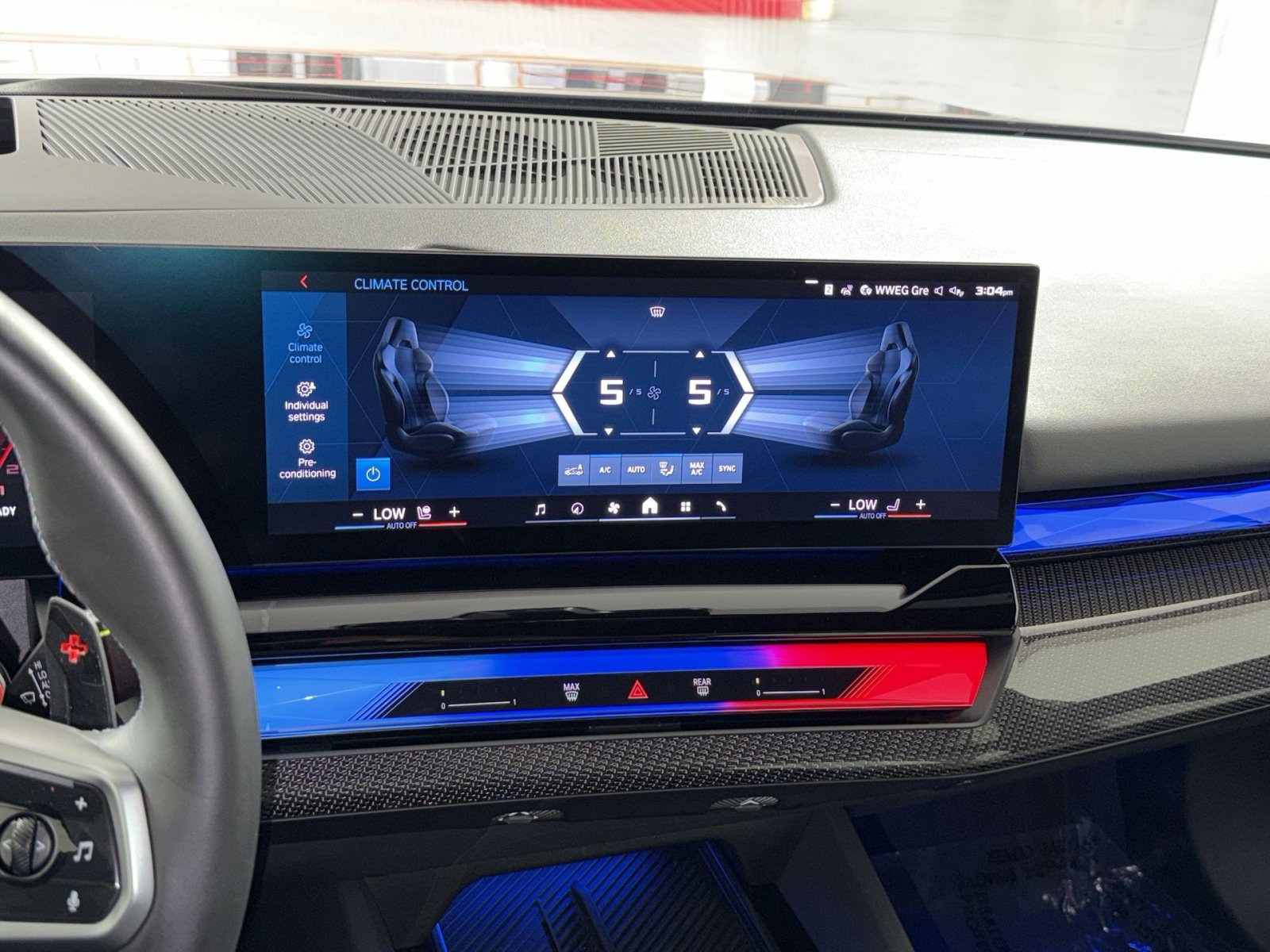 Used 2025 BMW M5 w/ Carbon Package image 18