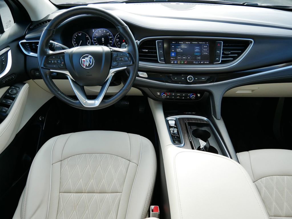 Used 2022 Buick Enclave Avenir w/ Avenir Technology Package AWD/4WD image 19