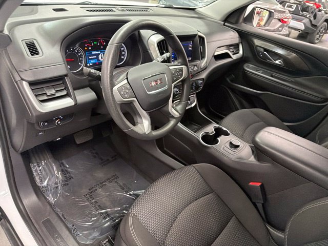 Used 2024 GMC Terrain SLE AWD/4WD image 15
