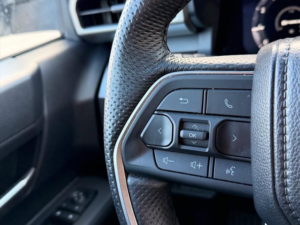 Used 2024 Toyota Tacoma TRD Sport w/ TRD Sport Upgrade Package image 15