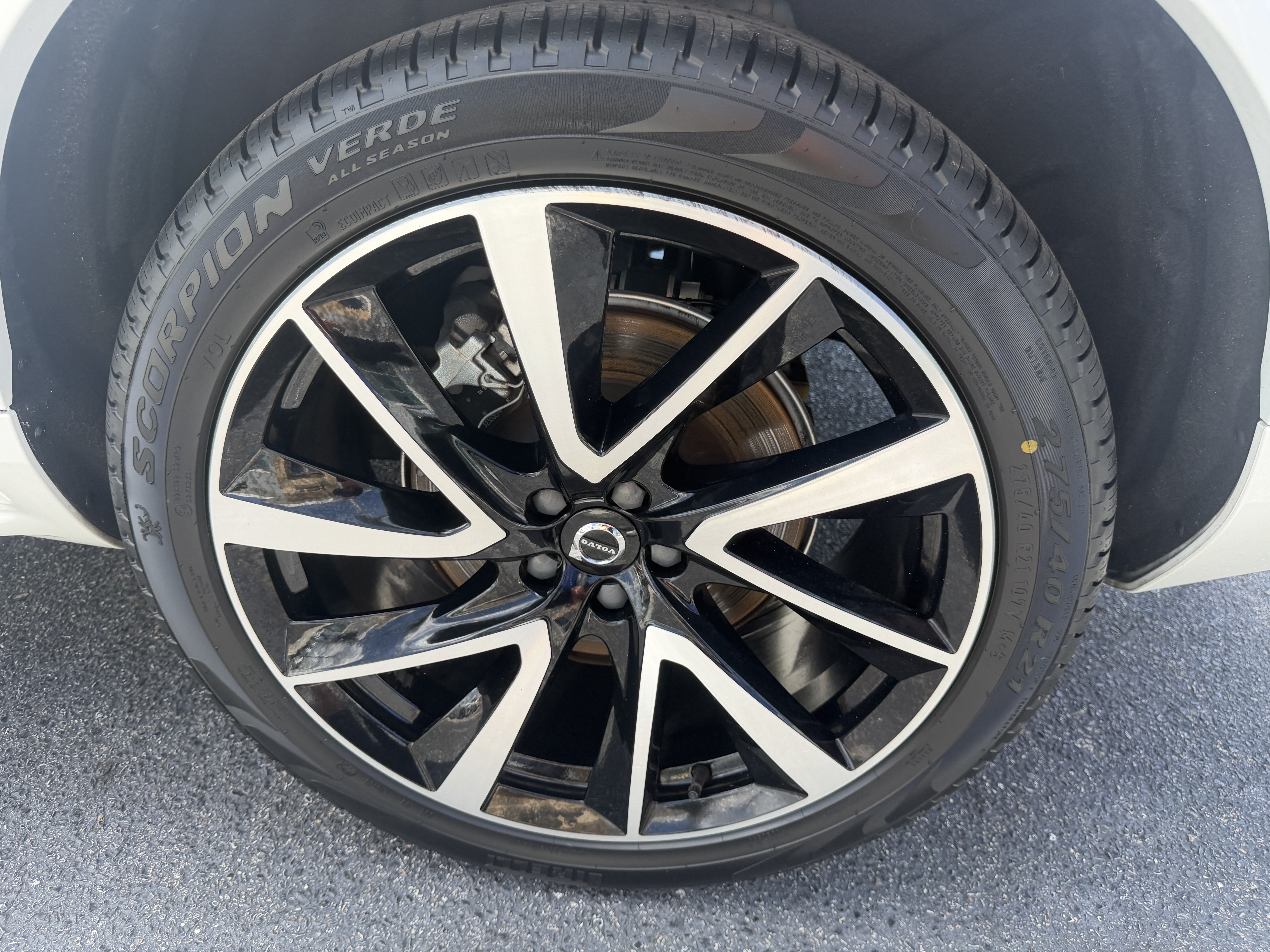 Certified 2023 Volvo XC90 B5 Plus w/ Protection Package Premier AWD/4WD image 33
