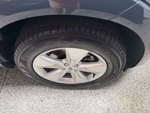 Used 2022 Volvo XC60 B5 Momentum image 27