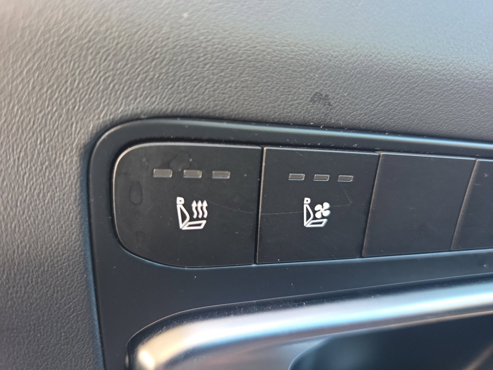 Certified 2025 Kia K4 GT-Line w/ GT-Line Premium Package image 23