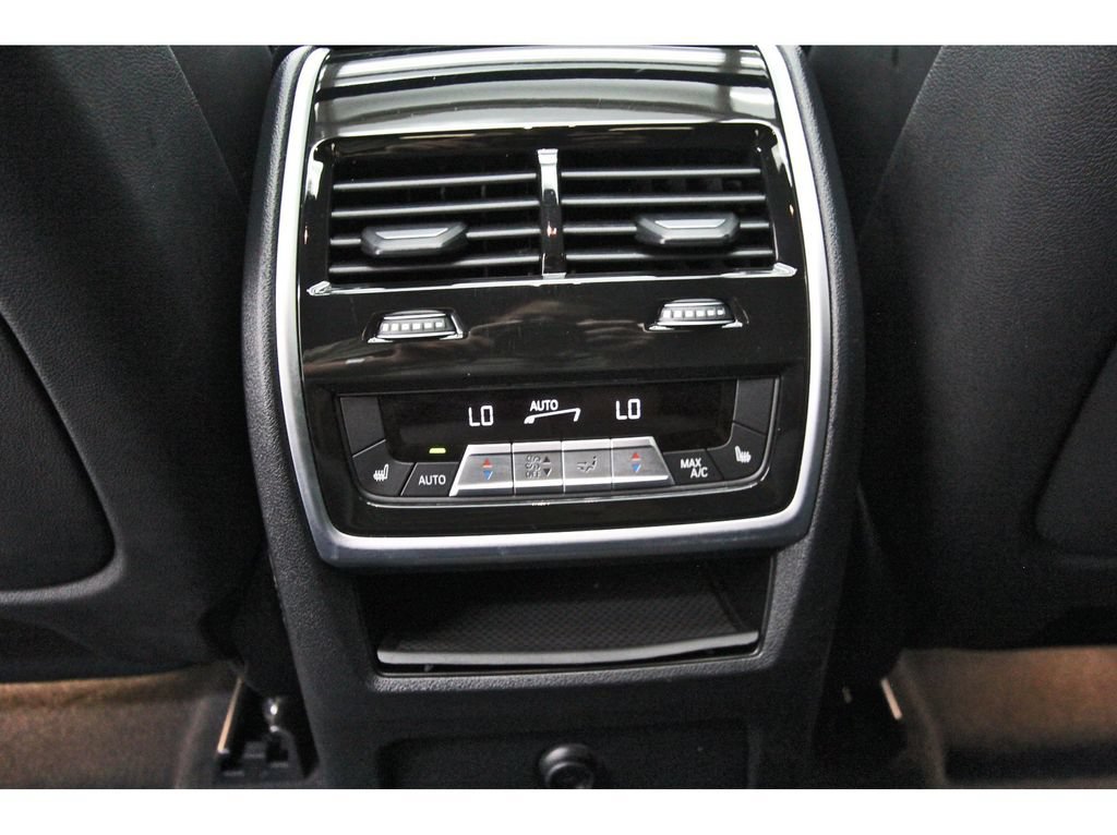 Used 2024 BMW X6 xDrive40i w/ Premium Package AWD/4WD image 14