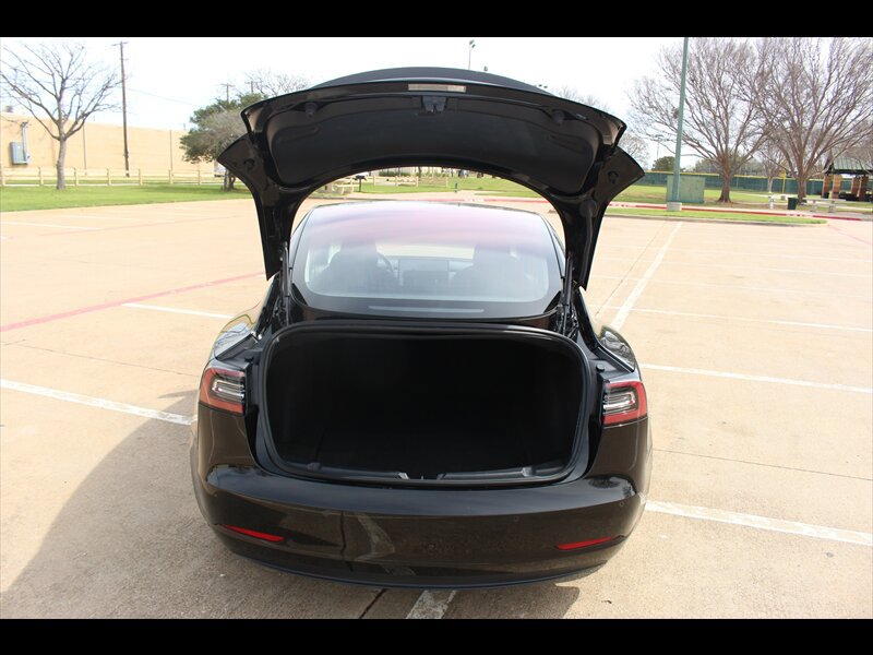 Used 2018 Tesla Model 3 Performance image 9