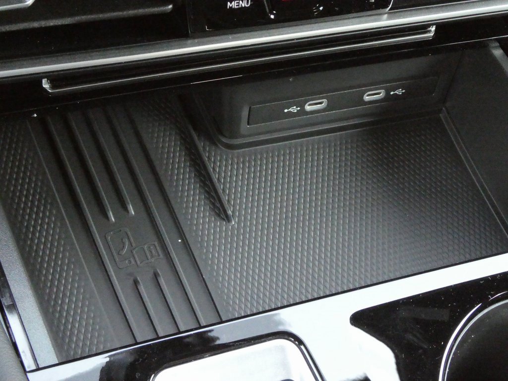 New 2025 Volkswagen Atlas Cross Sport SE image 18