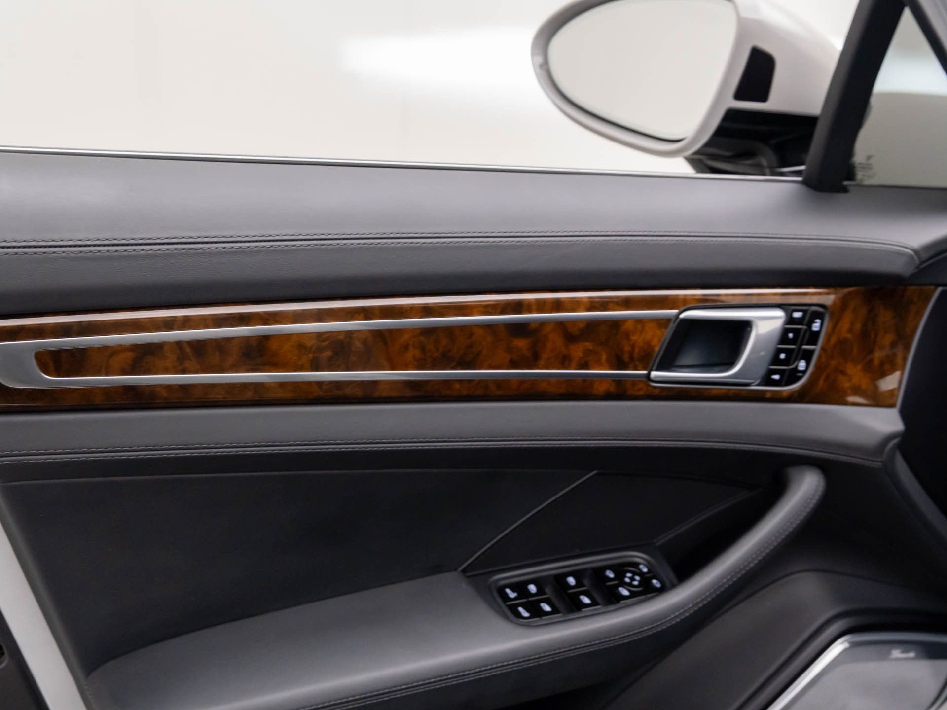 Used 2021 Porsche Panamera Turbo S w/ Premium Package image 16