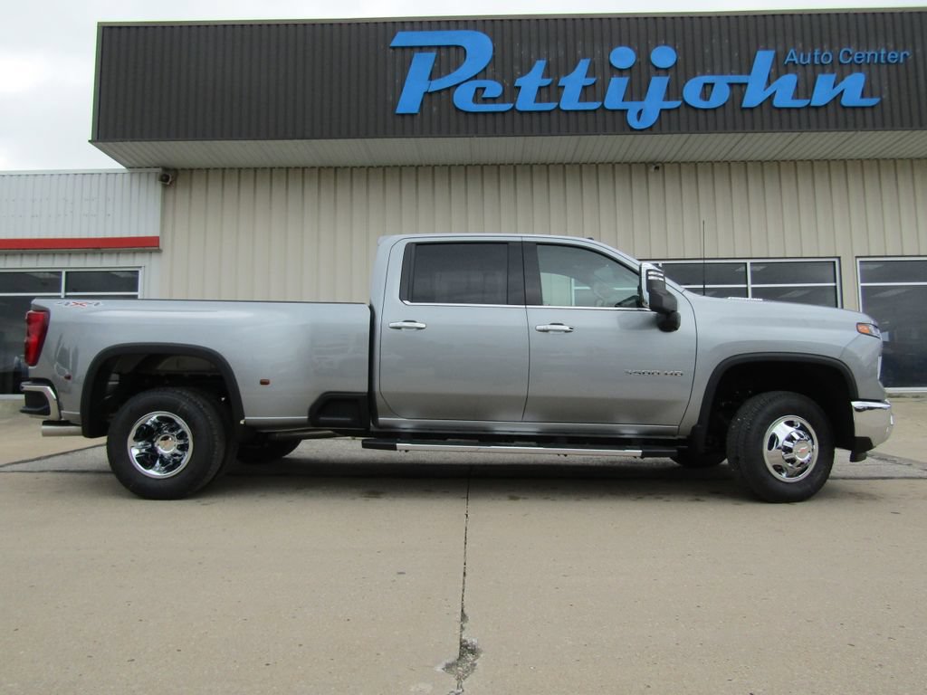 New 2026 Chevrolet Silverado 3500 LTZ w/ LTZ Convenience Package AWD/4WD image 2