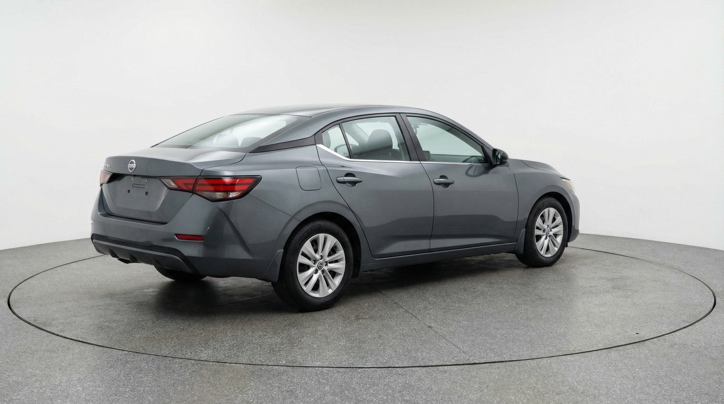 Used 2025 Nissan Sentra S FWD image 9