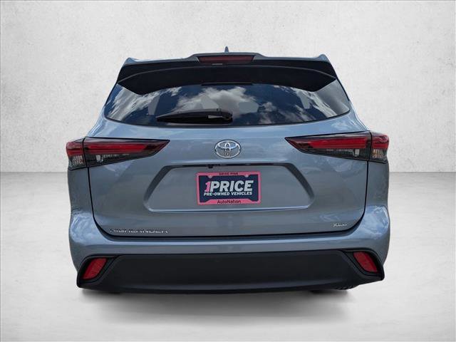Certified 2024 Toyota Highlander XLE image 7