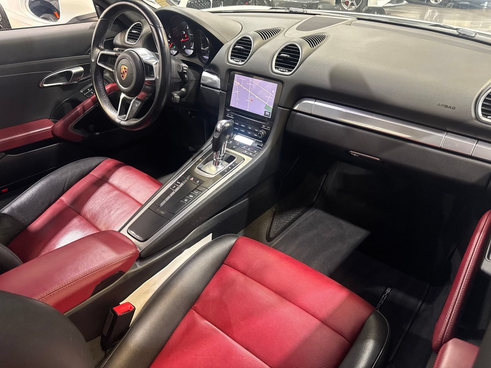 Used 2019 Porsche 718 Cayman RWD image 30