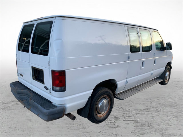 Used 2005 Ford E-250 and Econoline 250 image 2