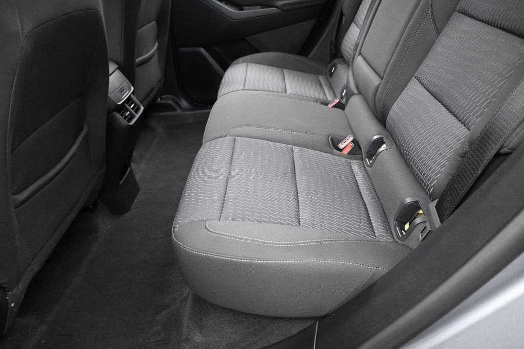Used 2026 Chevrolet Equinox LT FWD image 32