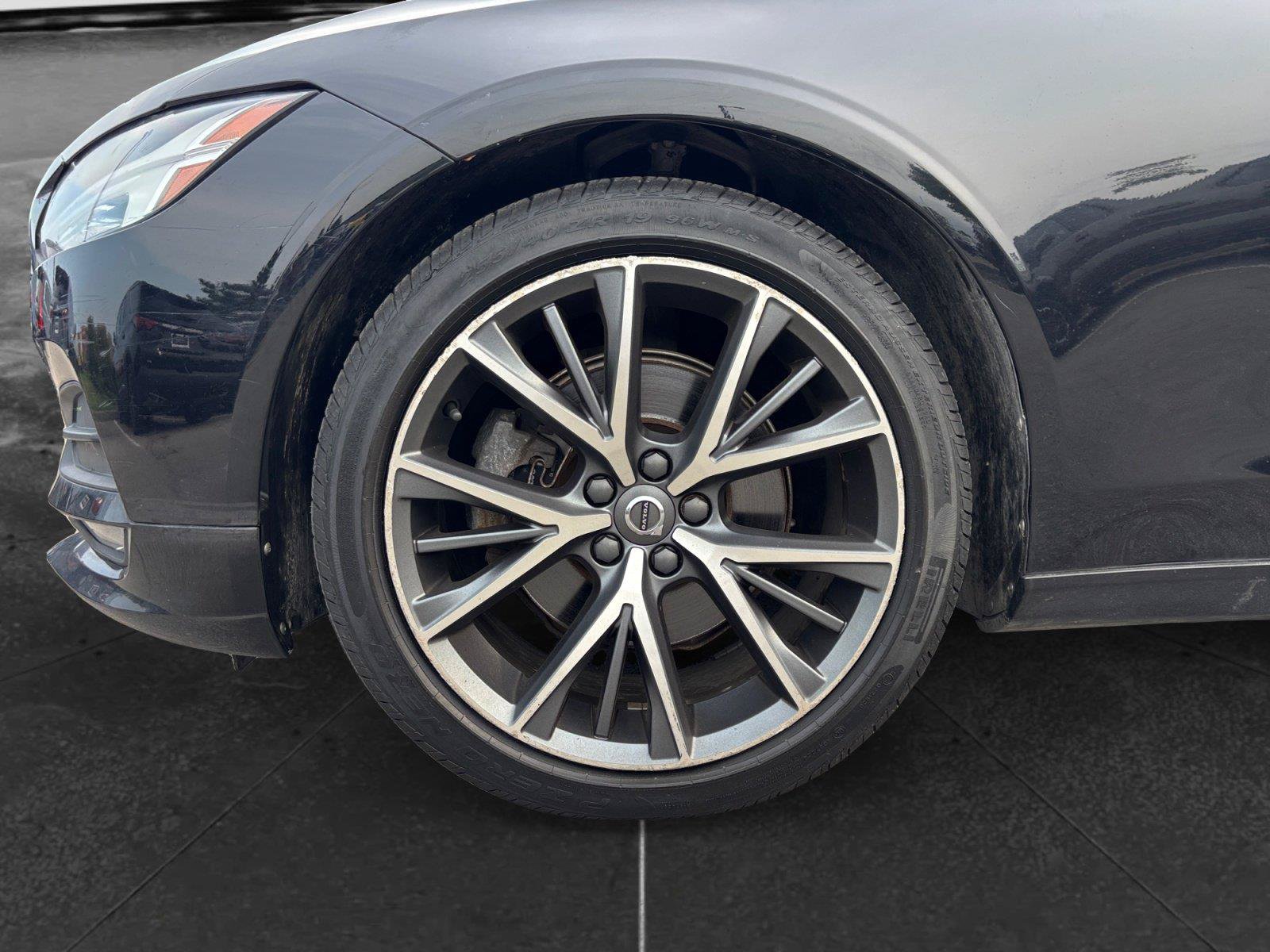 Used 2019 Volvo S90 T5 Momentum AWD/4WD image 4